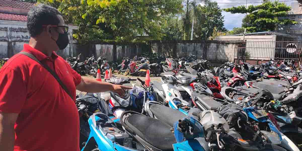 puluhan-motor-tak-bertuan-menumpuk-di-satlantas-polres-mimika